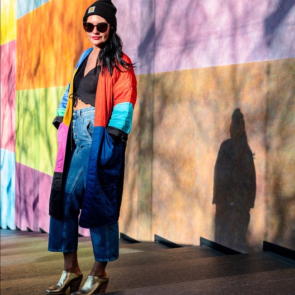 Meet your Posher, April - Picture 1 of 5